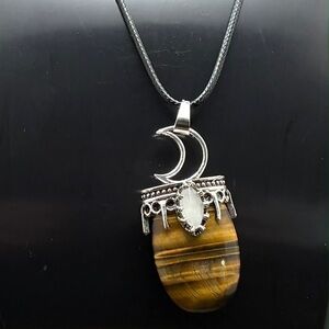 🌙 Tiger’s Eye Crescent Moon Pendant Necklace 🌙